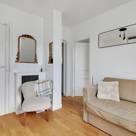 Bosquet - Rue Cler * Paris